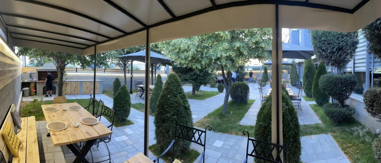 Hotel Edea Корча Экстерьер фото