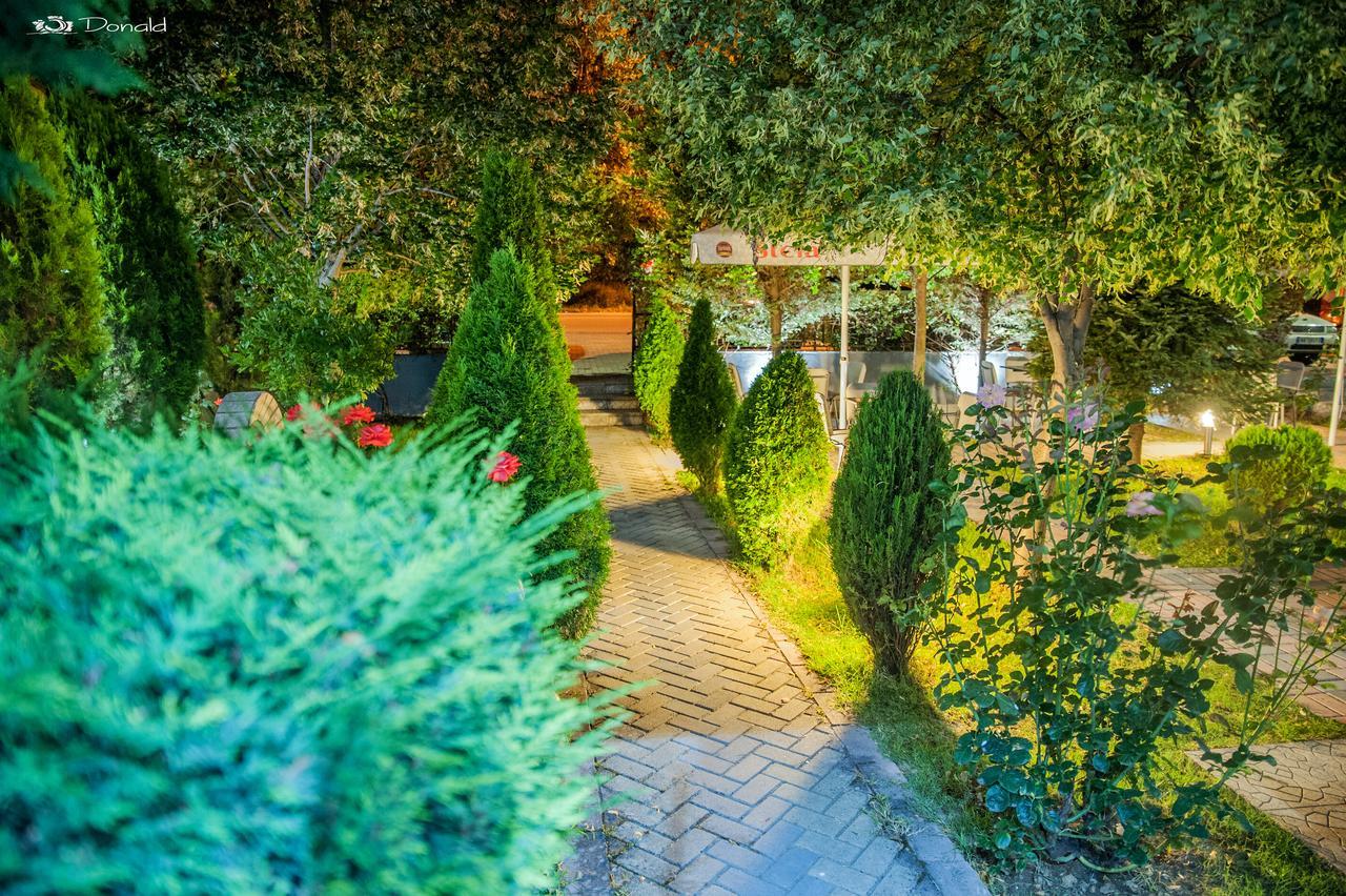 Hotel Edea Корча Экстерьер фото