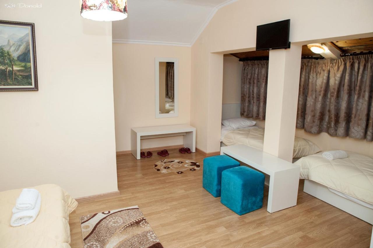 Hotel Edea Корча Экстерьер фото