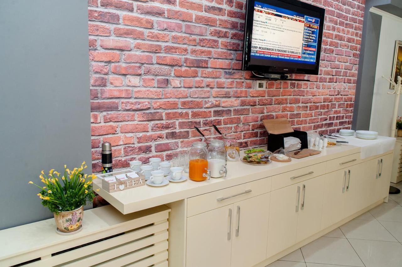 Hotel Edea Корча Экстерьер фото